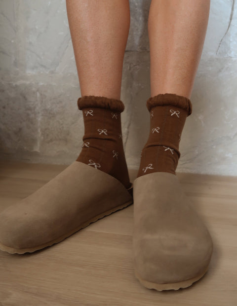 Chestnut Ribbon Socks